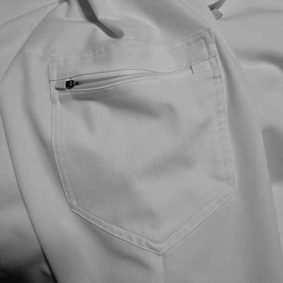 FIGS NWT Scrub Set (Pants & Shirt) - Picture 5 of 13